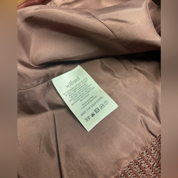 Wilfred Velvet Crop Top in Burgundy - Picture 9 of 12